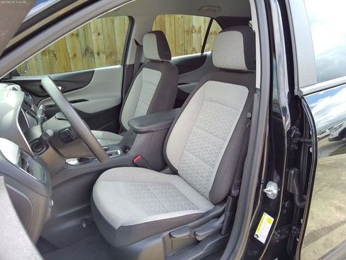 Used 2023 Chevrolet Equinox LS FWD image 13