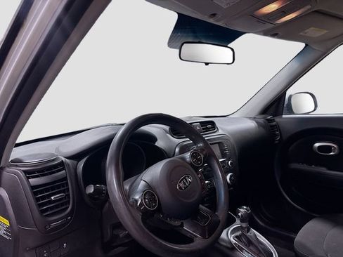 Used 2019 Kia Soul FWD image 11
