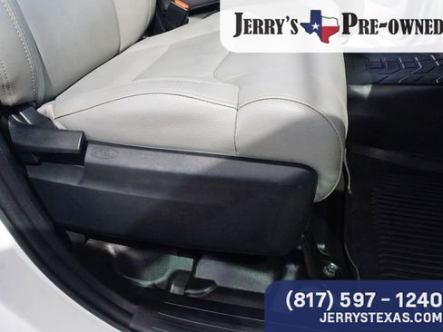 Used 2019 Toyota Tundra SR image 24