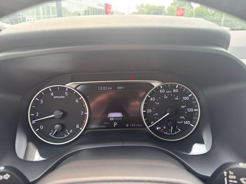Certified 2026 Nissan Rogue SV AWD/4WD image 17