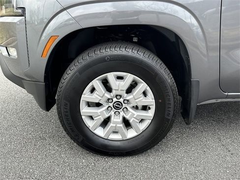 Certified 2023 Nissan Frontier SV w/ SV Convenience Package image 12