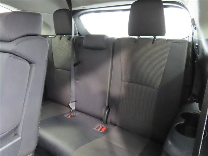 Used 2022 Toyota Highlander L FWD image 27