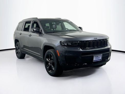 Used 2023 Jeep Grand Cherokee L Laredo AWD/4WD image 3