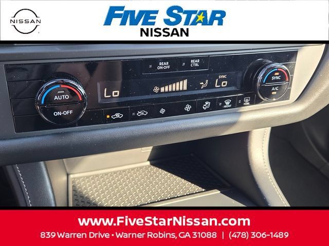 Used 2024 Nissan Pathfinder S FWD image 21