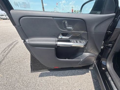Used 2025 Mercedes-Benz GLA 250 image 10