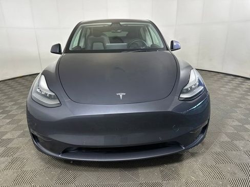 Used 2021 Tesla Model Y Long Range image 8