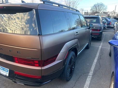 Used 2025 Hyundai Santa Fe Calligraphy image 3