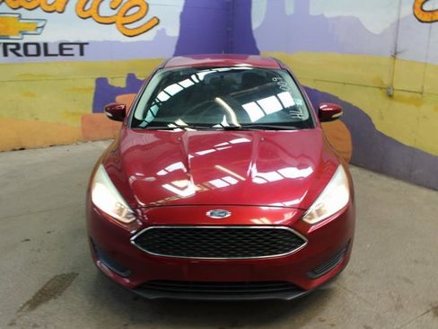 Used 2017 Ford Focus SE w/ SE Winter Package image 3