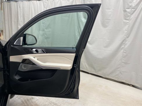 Certified 2023 BMW X5 M50i w/ Executive Package image 22