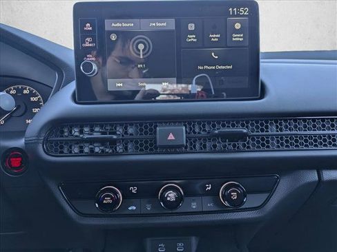 New 2026 Honda HR-V LX image 12