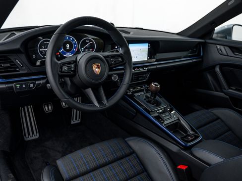 New 2026 Porsche 911 Carrera T image 4