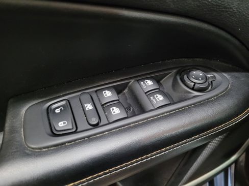 Used 2017 Jeep Compass Latitude w/ Popular Equipment Group AWD/4WD image 27
