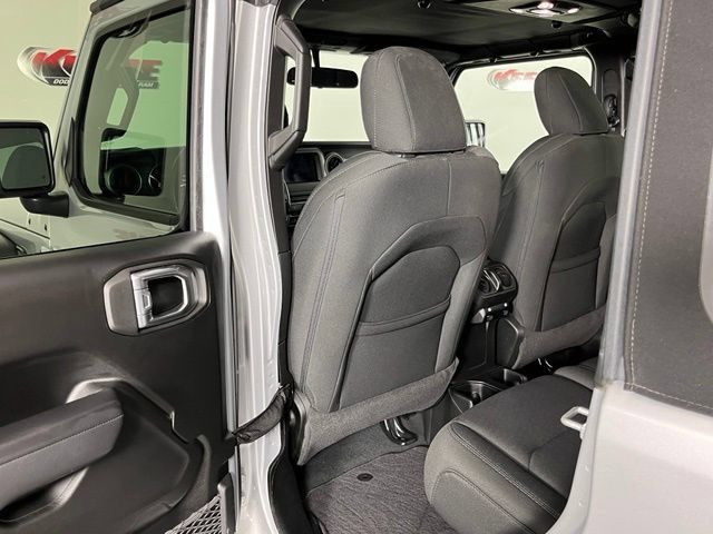 Used 2022 Jeep Wrangler Unlimited Sport AWD/4WD image 23