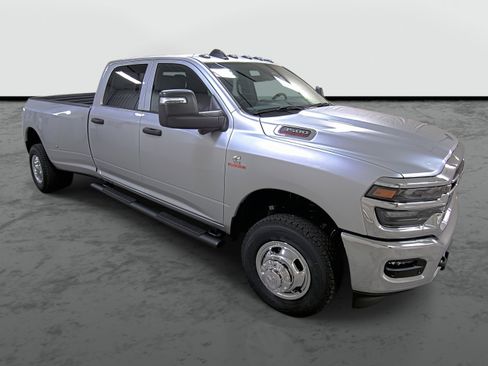New 2026 RAM 3500 Tradesman AWD/4WD image 5