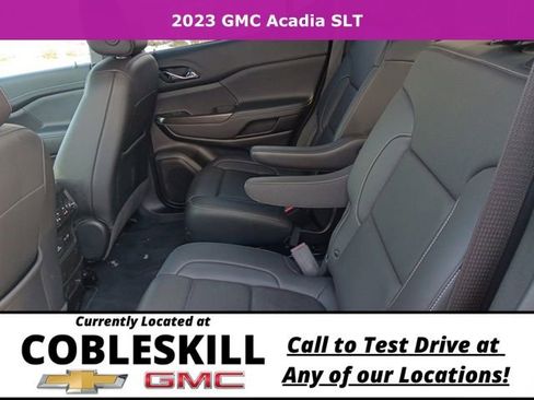Used 2023 GMC Acadia SLT w/ Elevation Edition image 13
