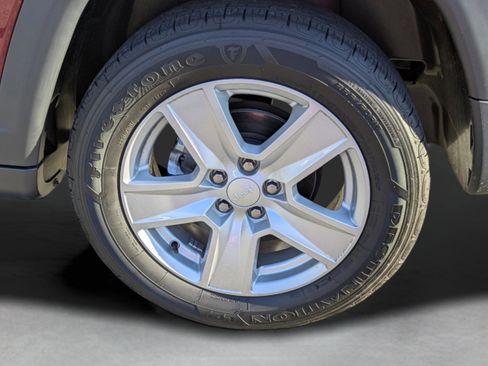 Used 2022 Jeep Compass Latitude image 9