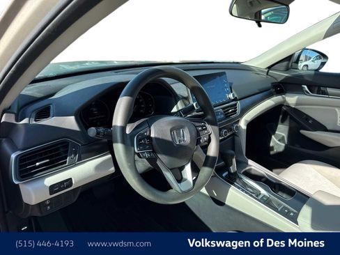 Used 2018 Honda Accord LX image 2