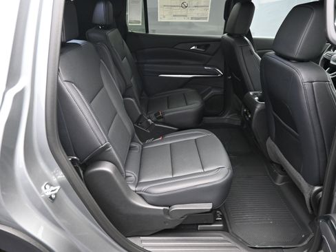 New 2026 Chevrolet Traverse LT w/ Driver Confidence Package AWD/4WD image 28
