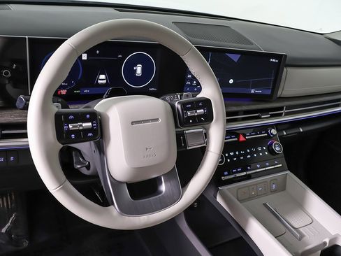 Certified 2025 Hyundai Santa Fe Limited image 30