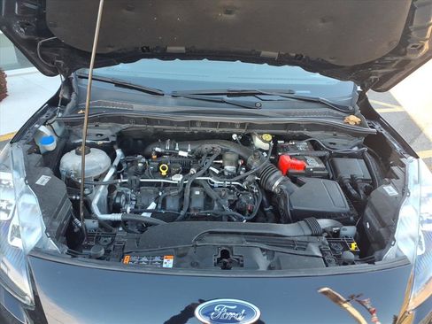 Used 2022 Ford Escape Titanium image 27