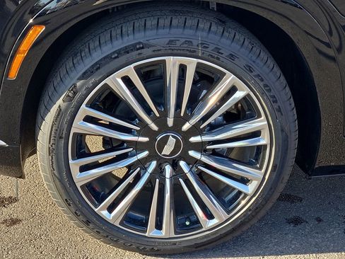 New 2026 Cadillac Vistiq Premium Luxury w/ LPO, Floor Liner Package image 9