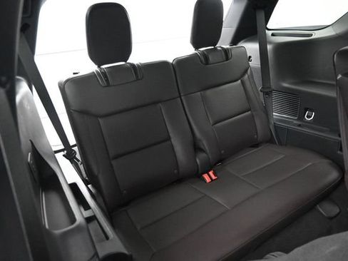 Used 2026 Ford Explorer Platinum RWD image 27