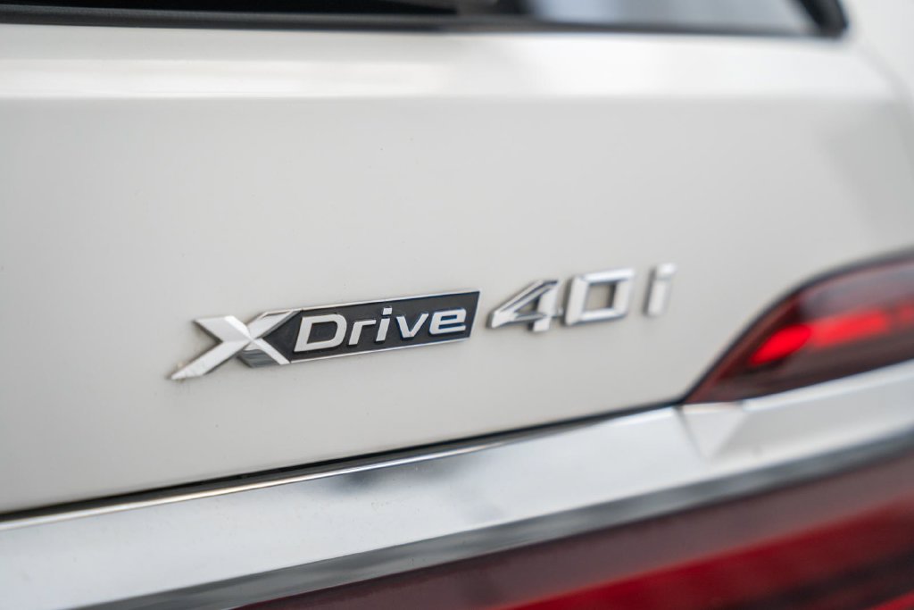 Used 2020 BMW X7 xDrive40i w/ Cold Weather Package AWD/4WD image 10