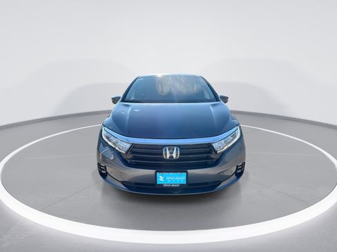 Used 2024 Honda Odyssey Elite image 3
