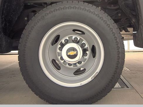 Used 2023 Chevrolet Silverado 3500 High Country image 14