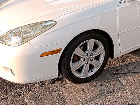 Used 2005 Lexus ES 330 FWD image 14