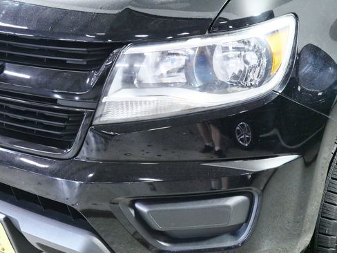 Used 2019 Chevrolet Colorado W/T w/ Custom Special Edition AWD/4WD image 16