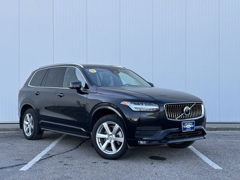 Used 2023 Volvo XC90 B5 Core w/ Protection Package Premier image 6