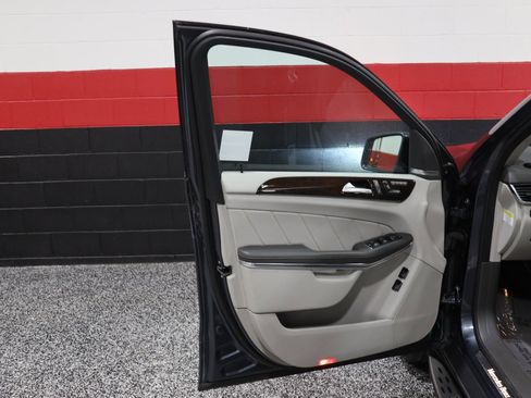 Used 2013 Mercedes-Benz GL 450 4MATIC image 33