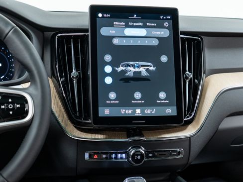 New 2026 Volvo XC60 B5 Plus w/ Protection Package Premier image 19