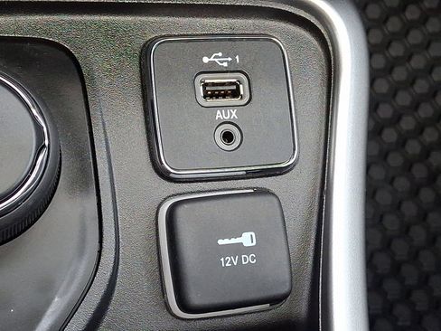 Used 2020 Jeep Compass Latitude image 25