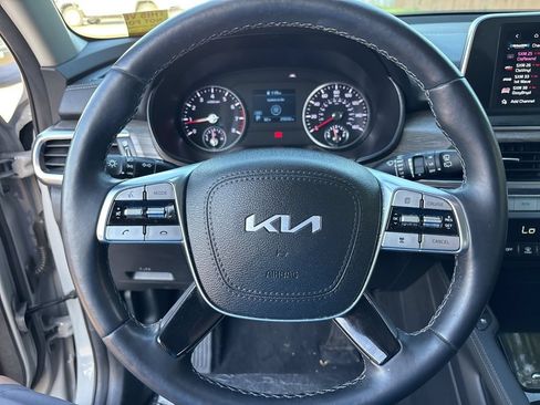 Used 2022 Kia Telluride EX w/ EX Premium Package AWD/4WD image 13