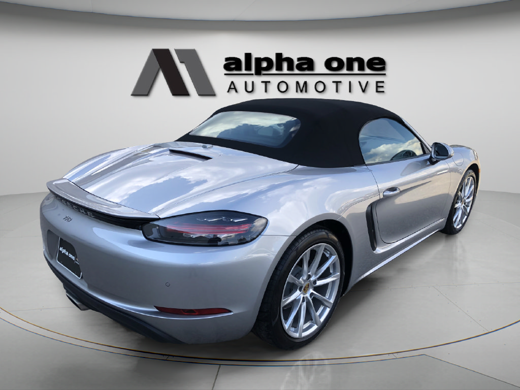Used 2021 Porsche 718 Boxster RWD image 5