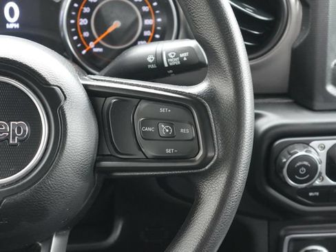 Used 2023 Jeep Gladiator Sport AWD/4WD image 16