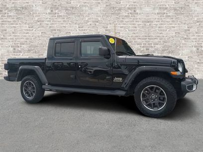 Used 2022 Jeep Gladiator Overland w/ Popular Equipment Package