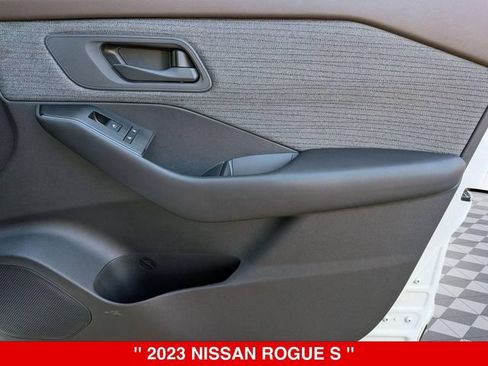 Used 2023 Nissan Rogue S AWD/4WD image 35