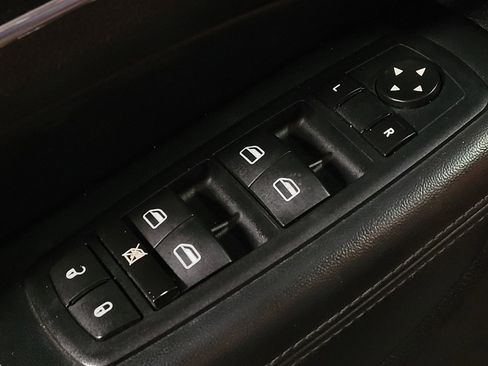 Used 2020 Jeep Grand Cherokee Limited w/ Luxury Group II RWD image 27