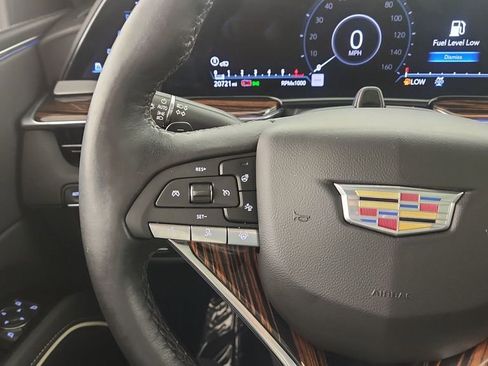 Used 2024 Cadillac Escalade ESV Premium Luxury w/ Performance Package image 21