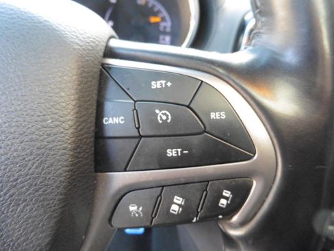 Used 2020 Jeep Grand Cherokee Overland image 8