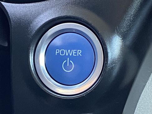 Certified 2024 Toyota Sienna LE image 25