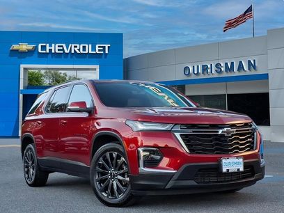 Used 2023 Chevrolet Traverse RS