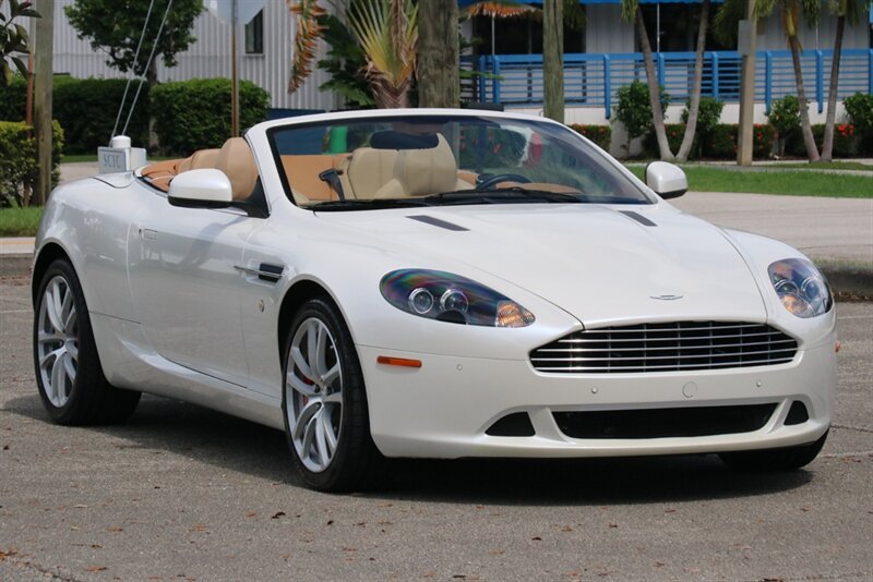 Used 2011 Aston Martin DB9 Volante RWD image 10