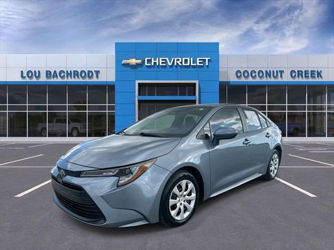 Used 2024 Toyota Corolla LE image 4