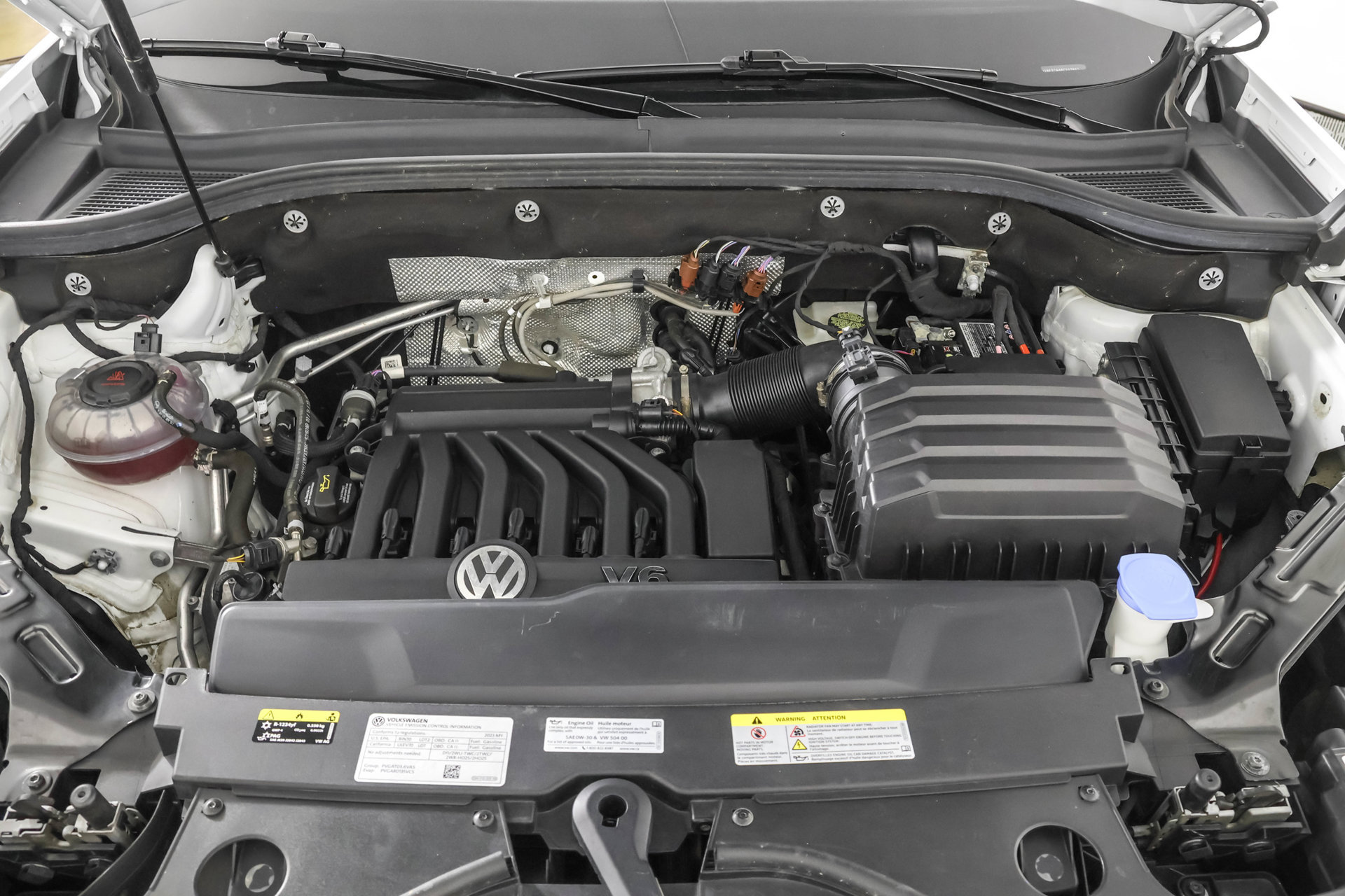 Used 2023 Volkswagen Atlas Cross Sport SEL AWD/4WD image 50