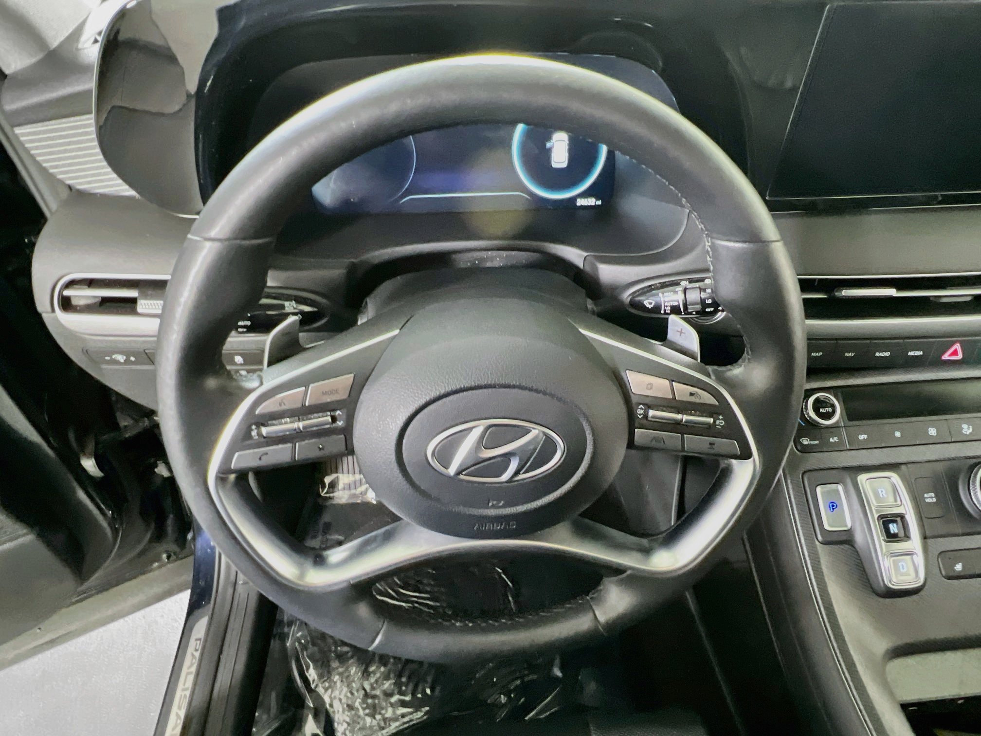 Used 2024 Hyundai Palisade Limited AWD/4WD image 11
