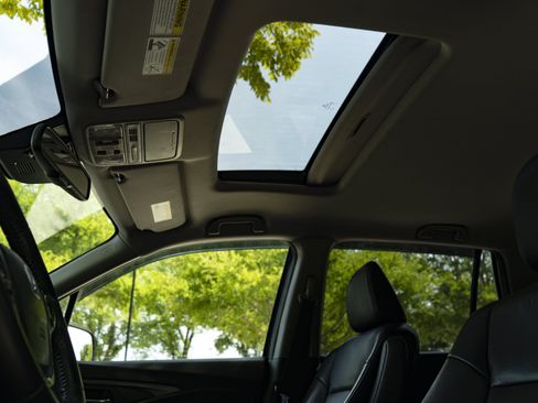 Used 2017 Honda Pilot EX-L image 34